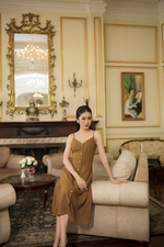 Đầm xòe nâu hai dây phốt nút