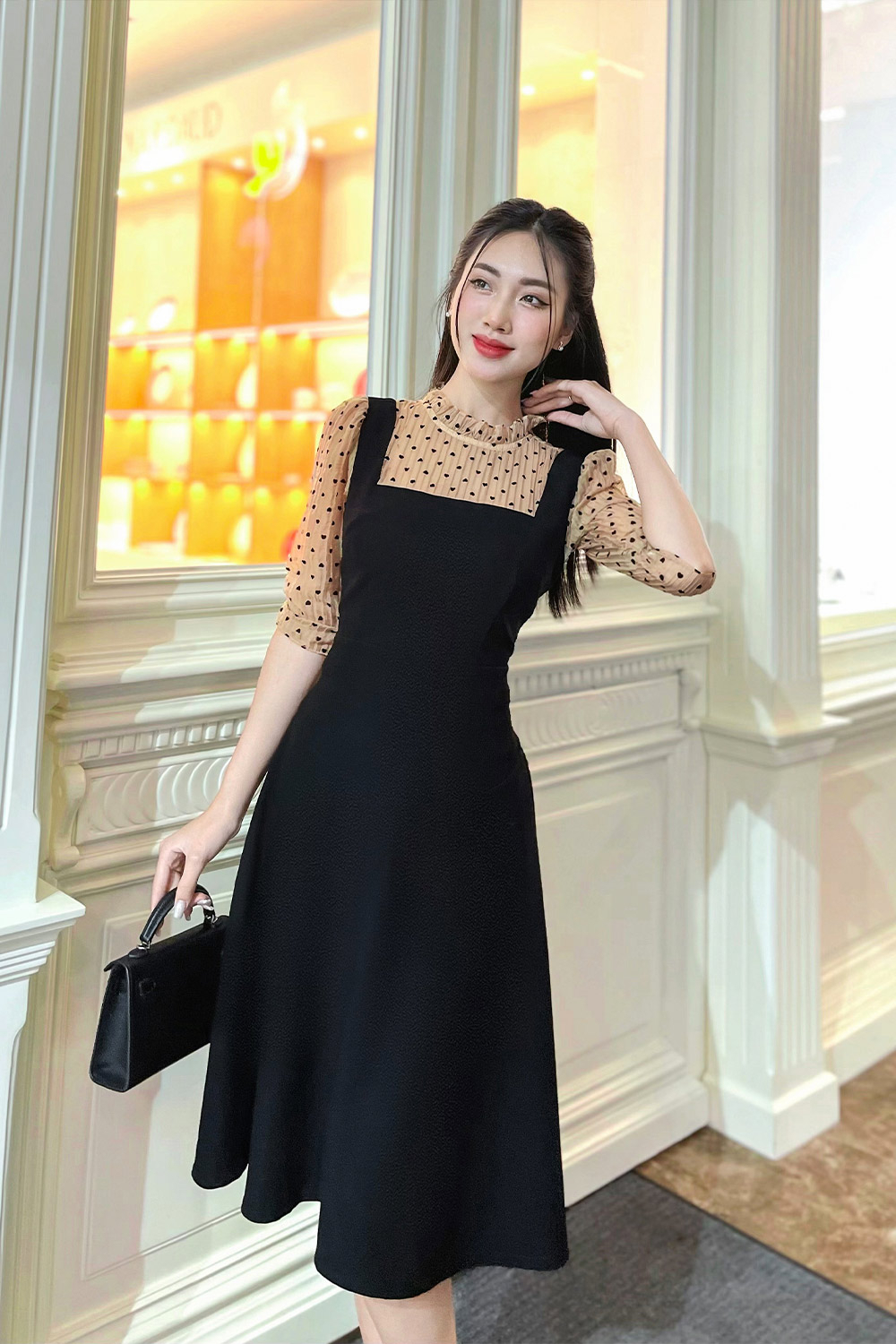 Học cách mặc váy đen đẹp như sao Việt