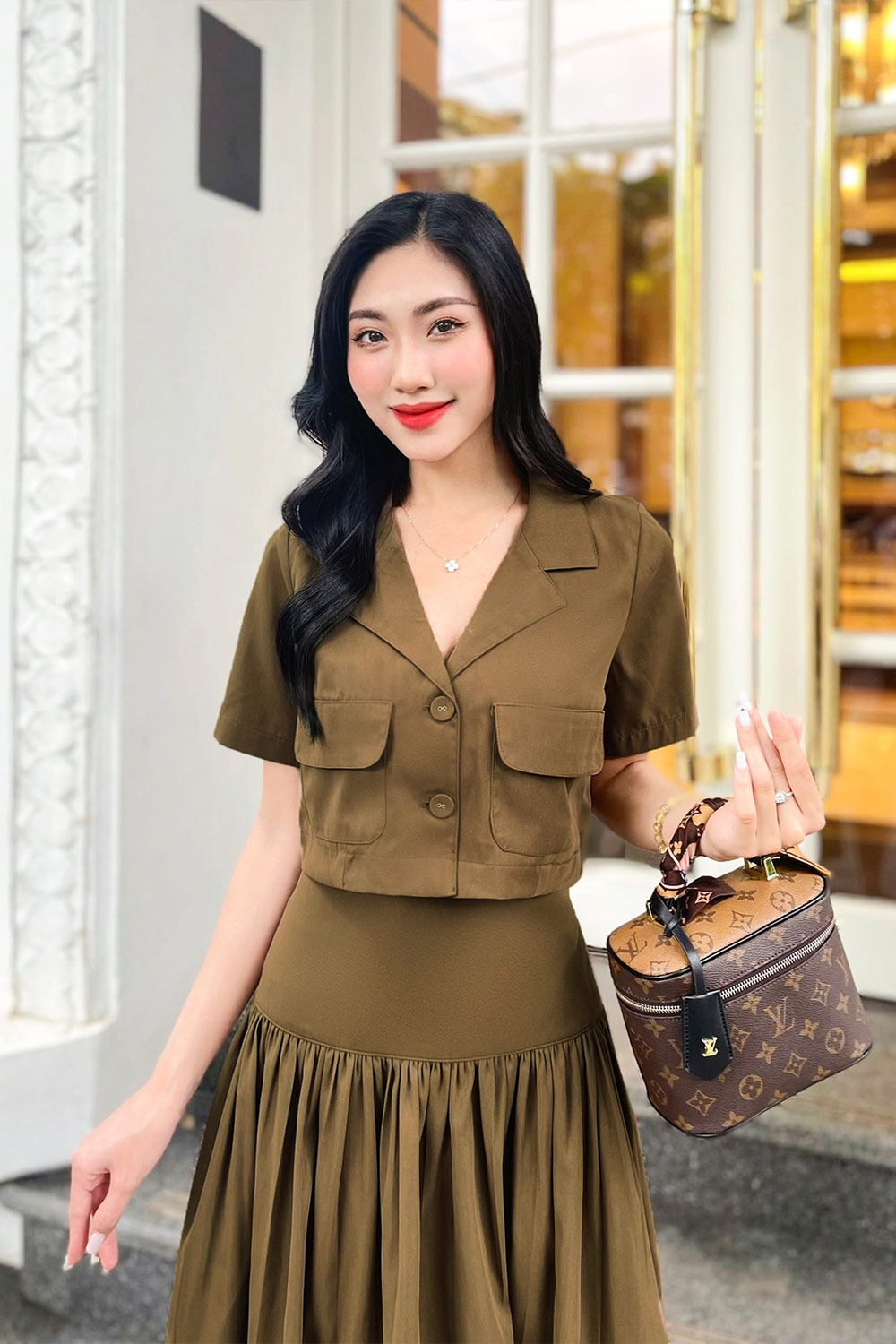 Áo khoác nữ dáng lửng tay ngắn