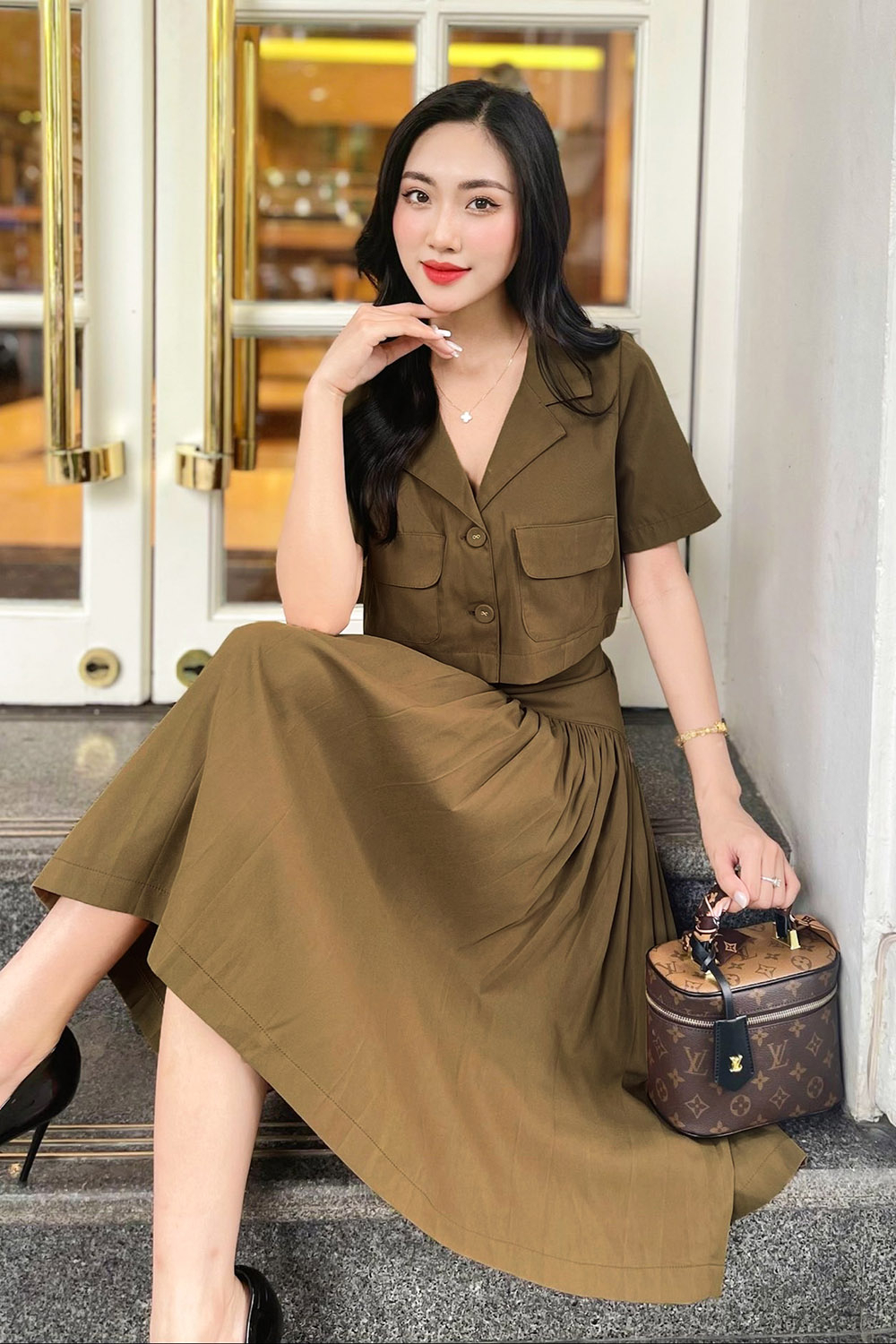 Áo khoác nữ dáng lửng tay ngắn