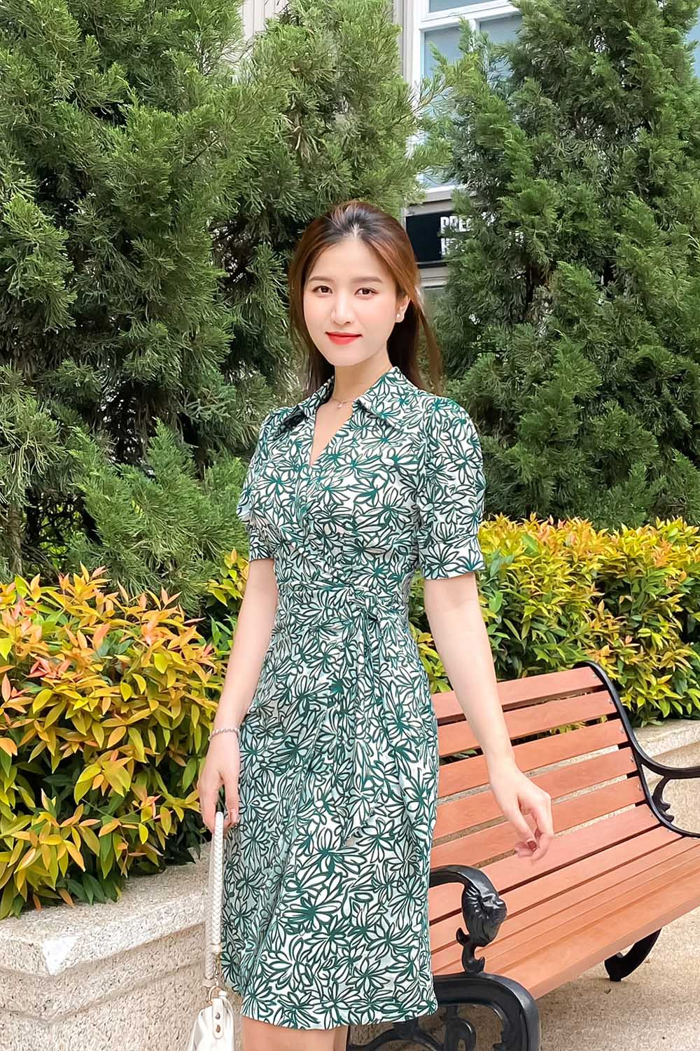Đầm wrap dress họa tiết hoa eo thắt nơ