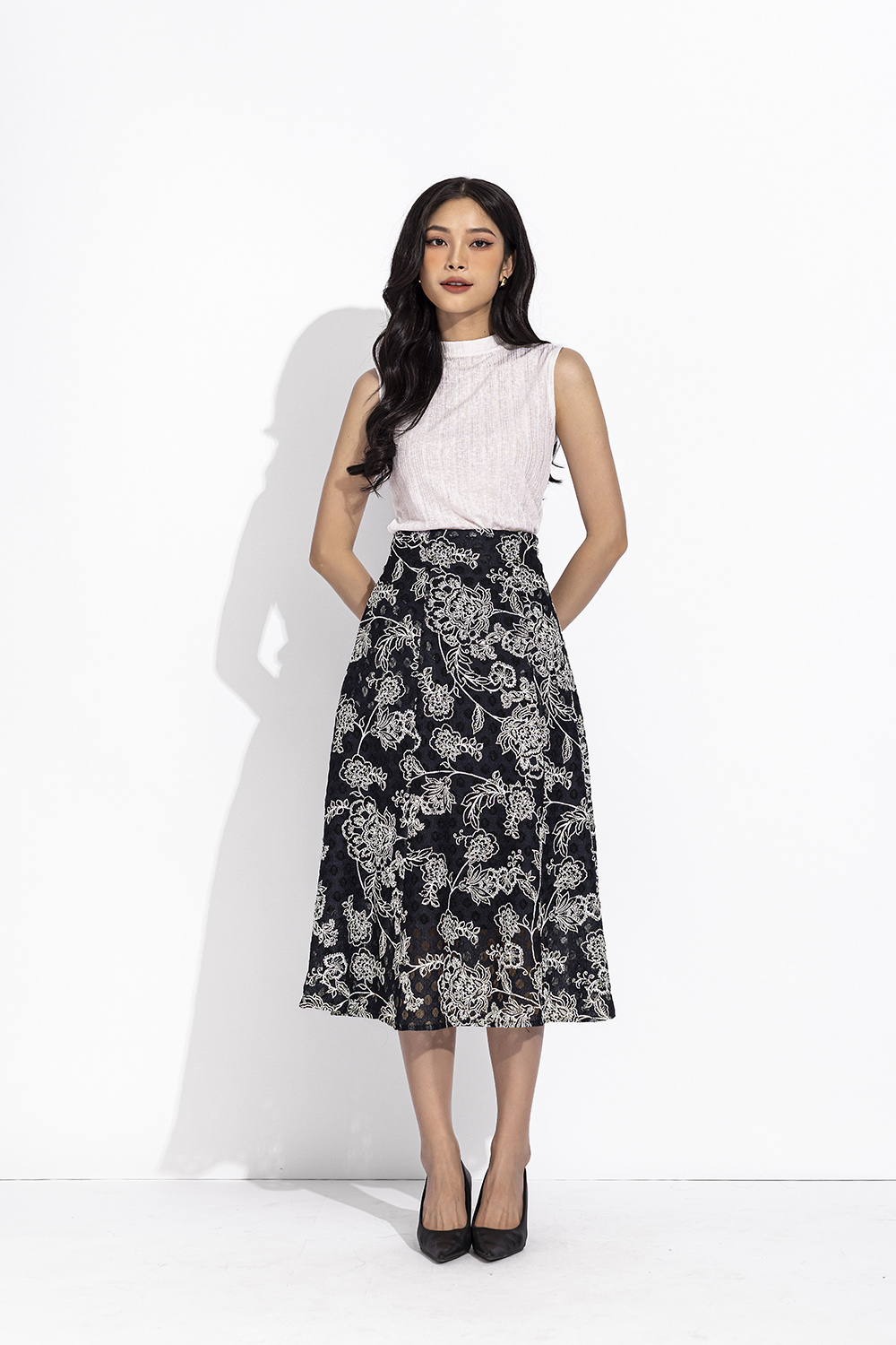 Áo thun nữ sát nách màu trắng