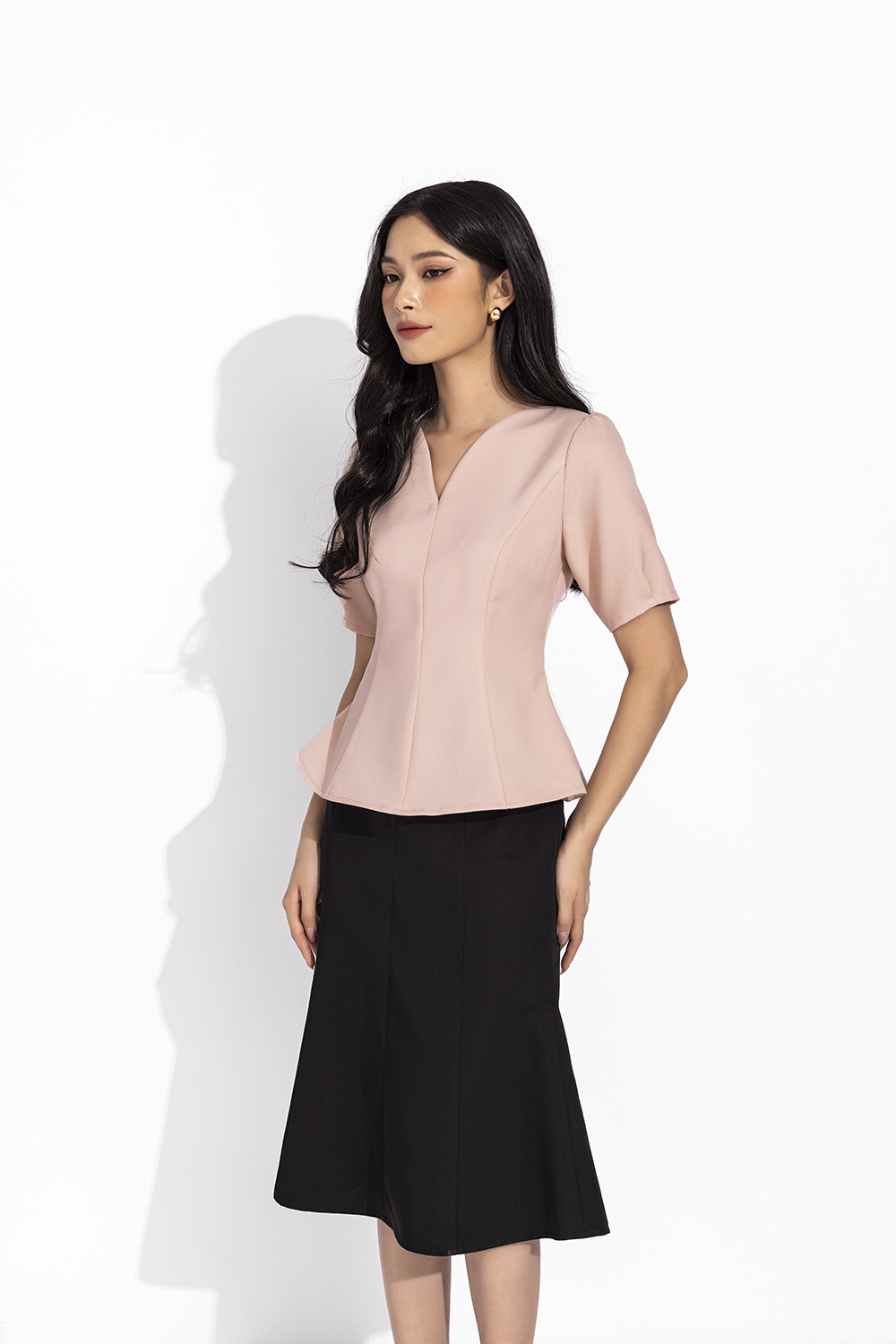 Áo kiểu nữ dáng peplum cổ tim