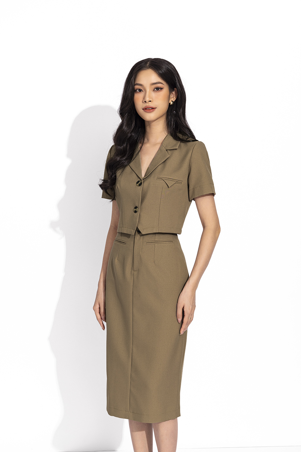 Chân váy bút chì phối hai túi trước