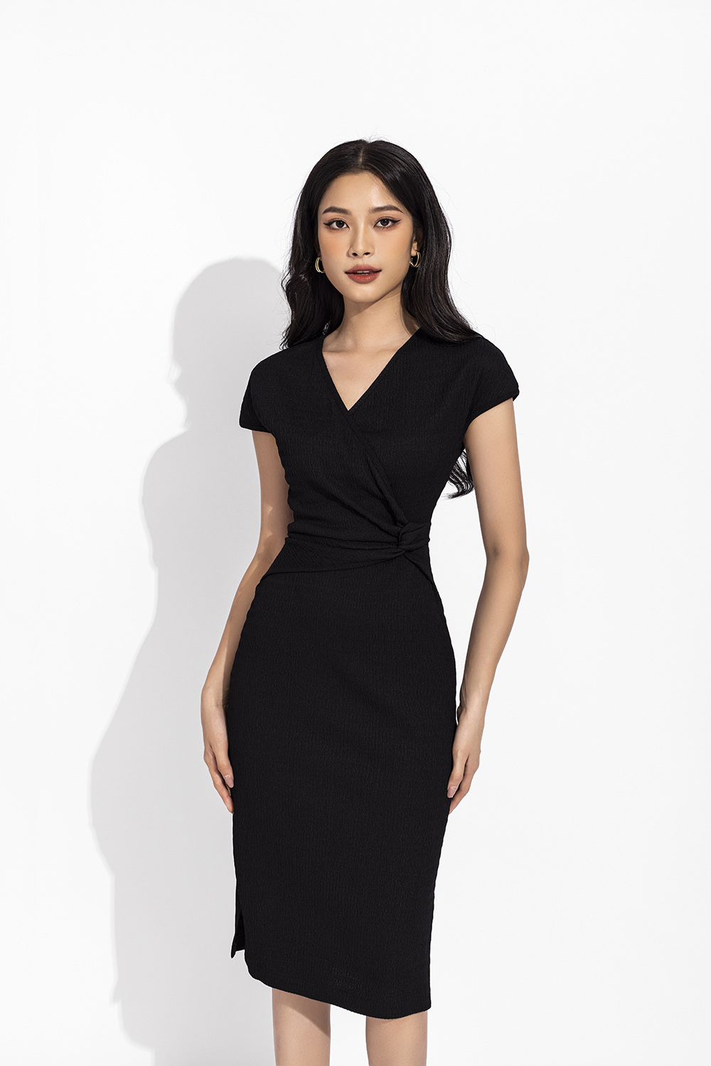 Đầm thun đen công sở dáng ôm