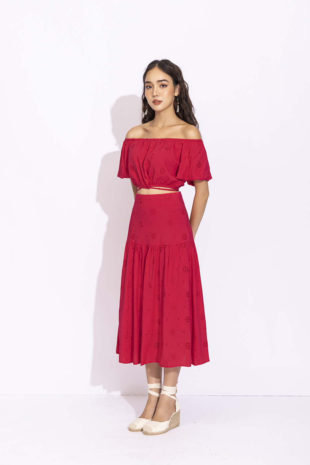 Áo croptop nữ trễ vai tay phồng