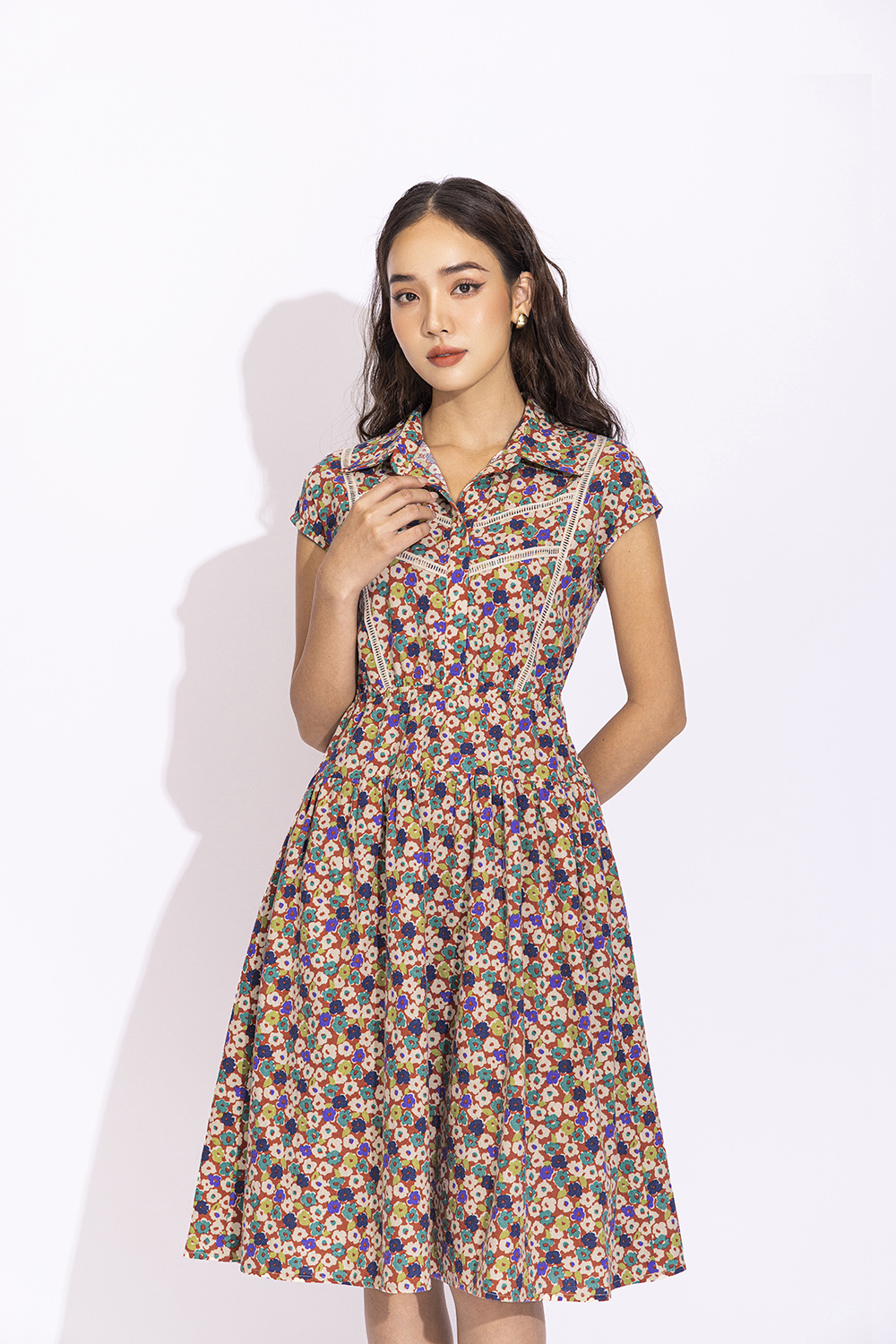 Đầm sơ mi hoa dáng xòe