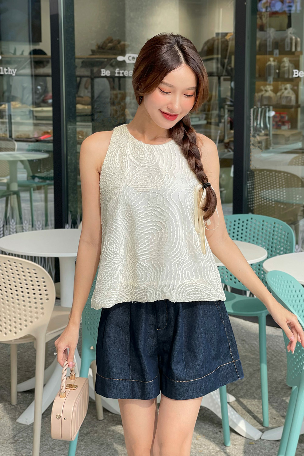 Áo kiểu cổ tròn sát nách dáng rộng