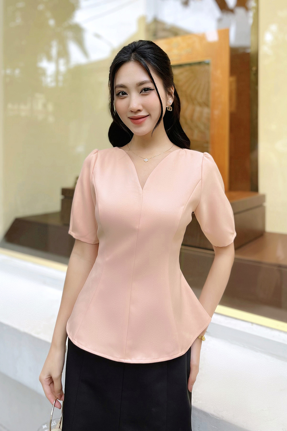 Áo kiểu nữ dáng peplum cổ tim