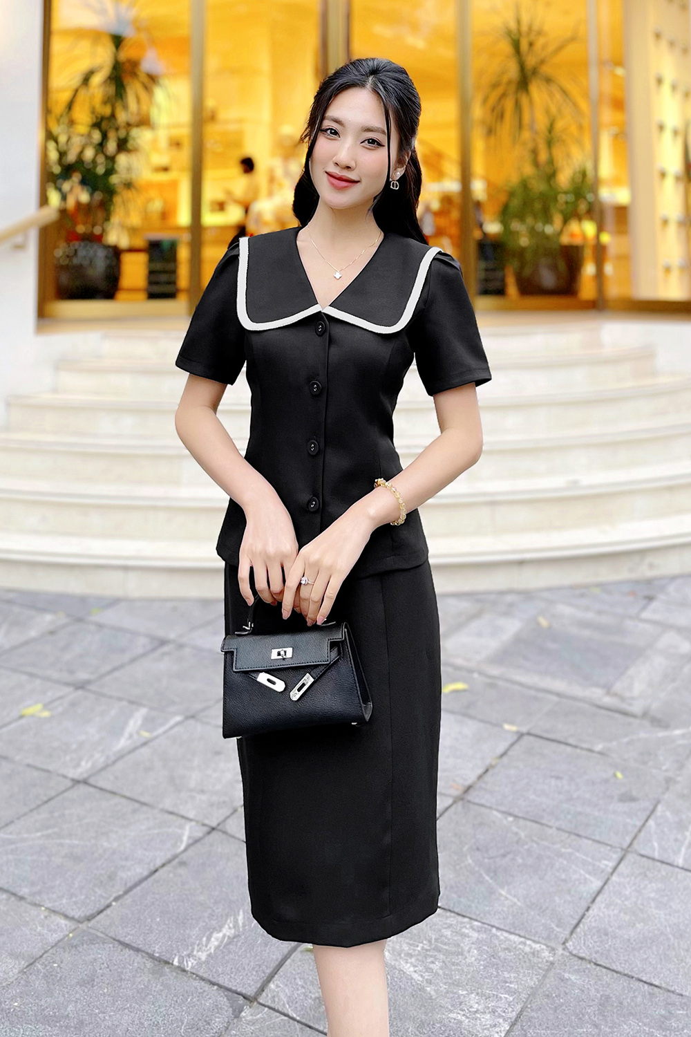 Chân váy công sở dáng bút chì màu đen