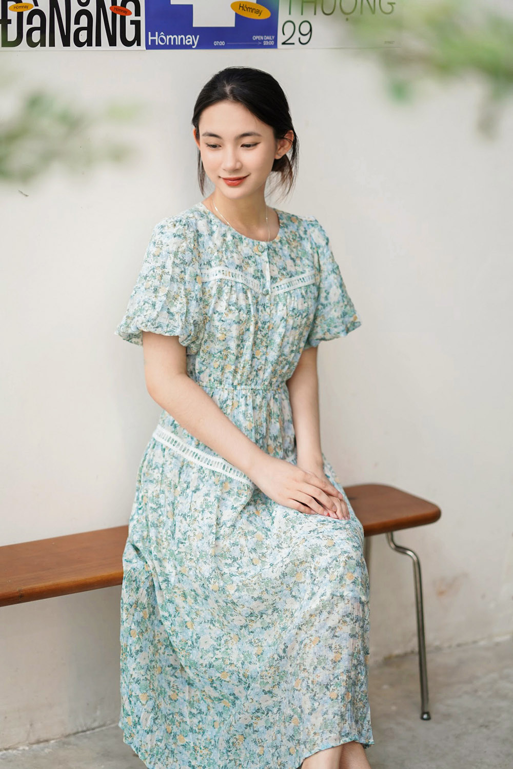 Đầm quý bà sang chảnh vãi đũi thêu hoa mát nhẹ dáng suông siêu xinh tôn  dáng thời trang quý phái | Shopee Việt Nam