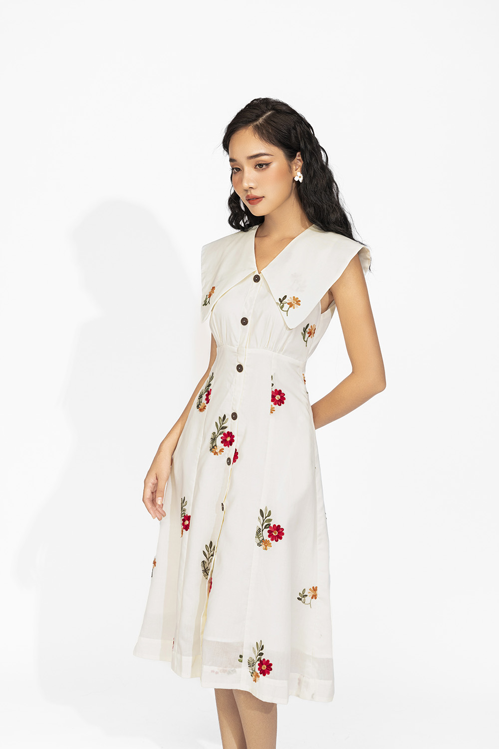 Đầm chữ a họa tiết hoa cổ sen