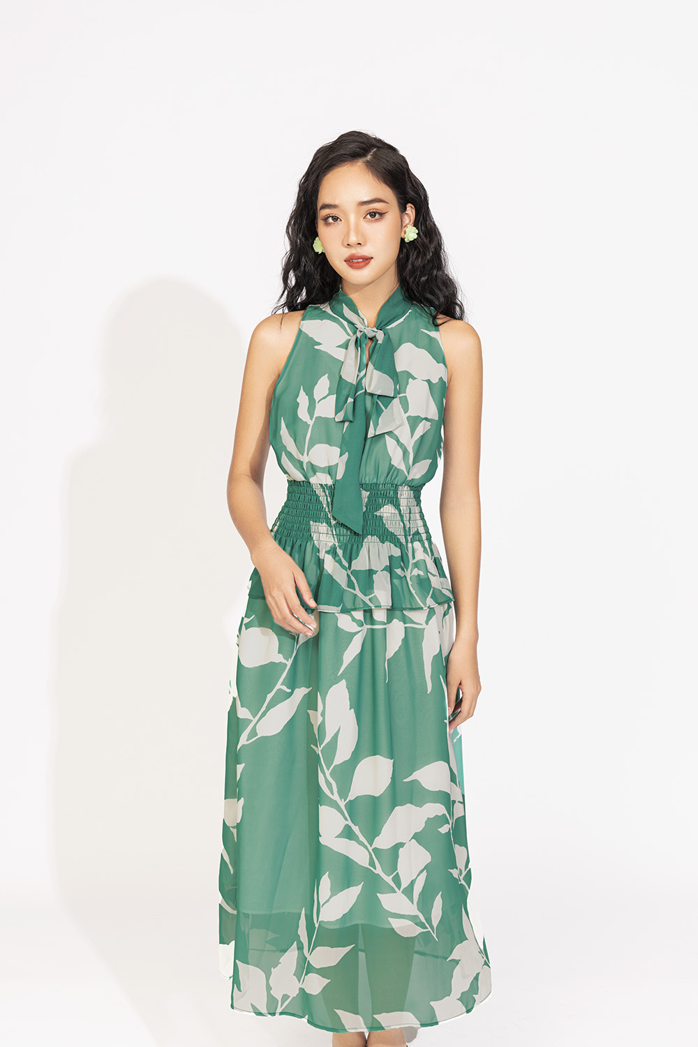 Đầm xòe peplum sát nách cổ phối nơ