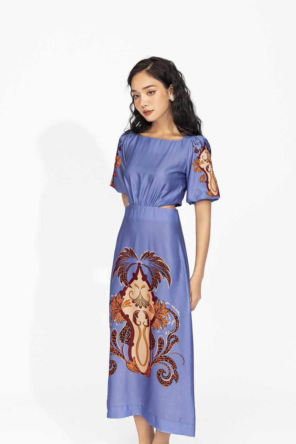 Đầm chữ a họa tiết eo cut-out