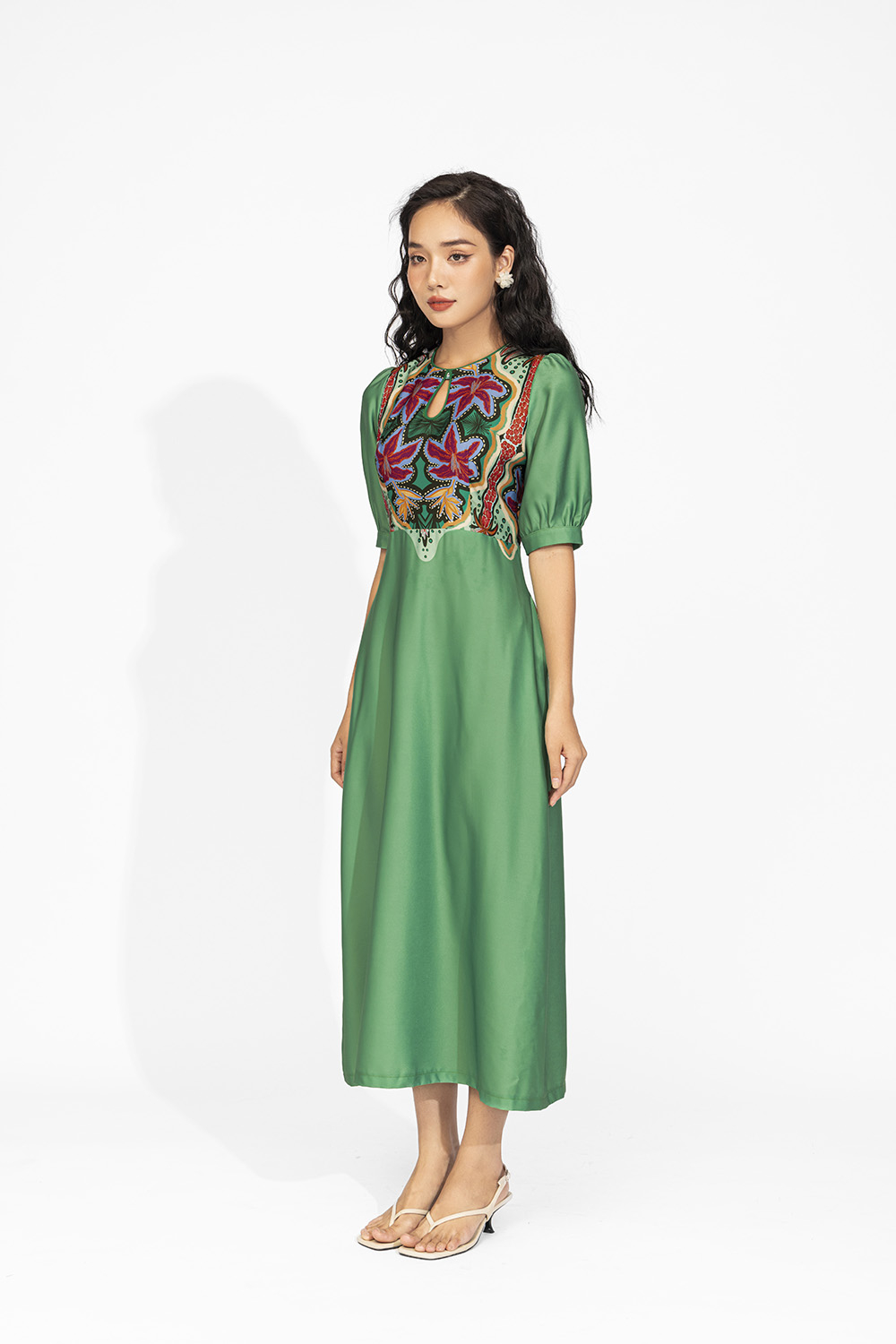 Đầm công sở dáng dài phối họa tiết