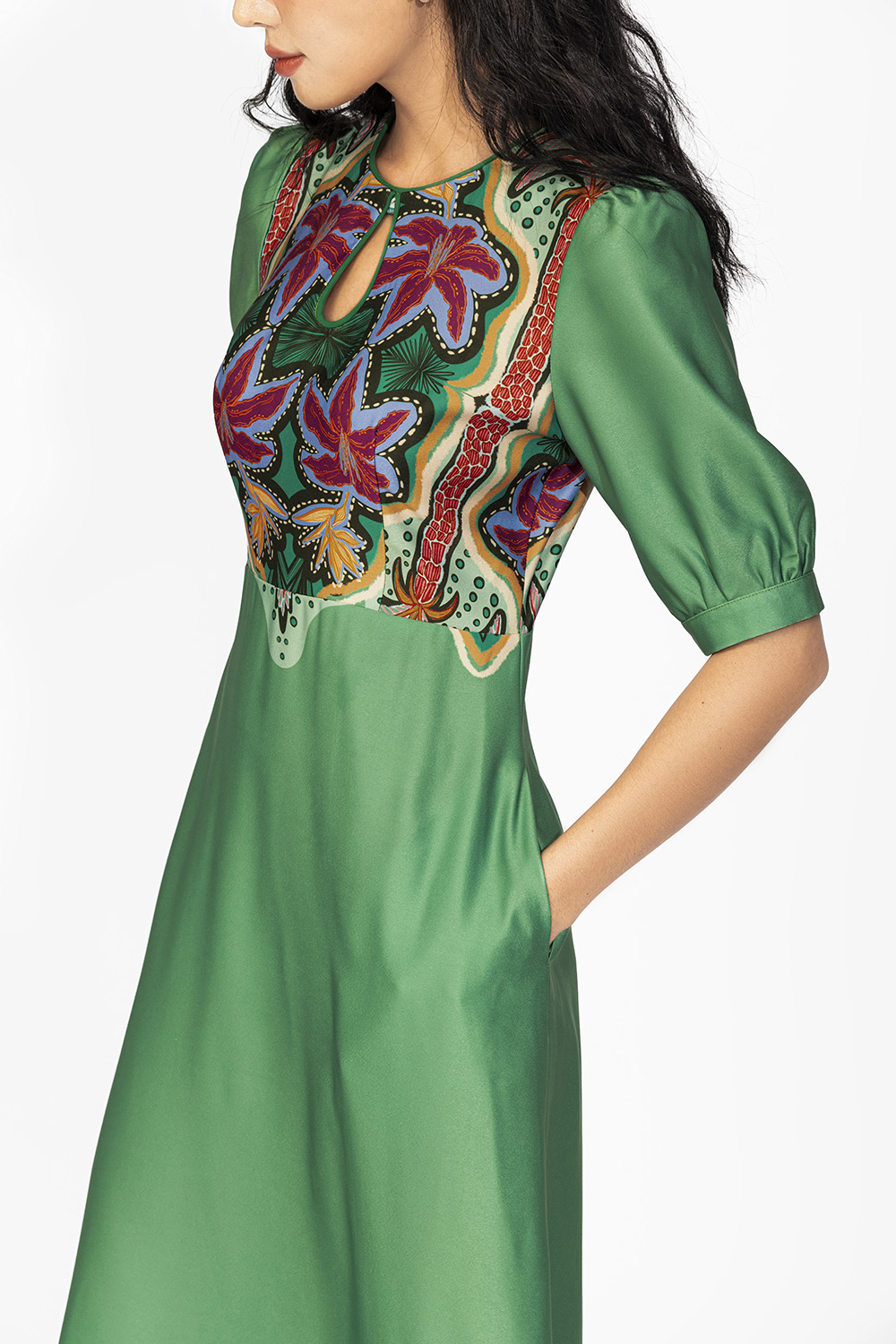 Đầm công sở dáng dài phối họa tiết