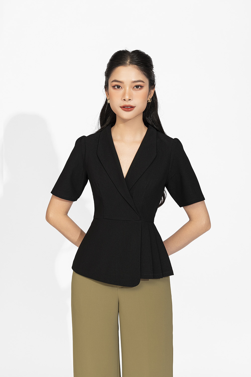 Áo kiểu nữ peplum màu đen