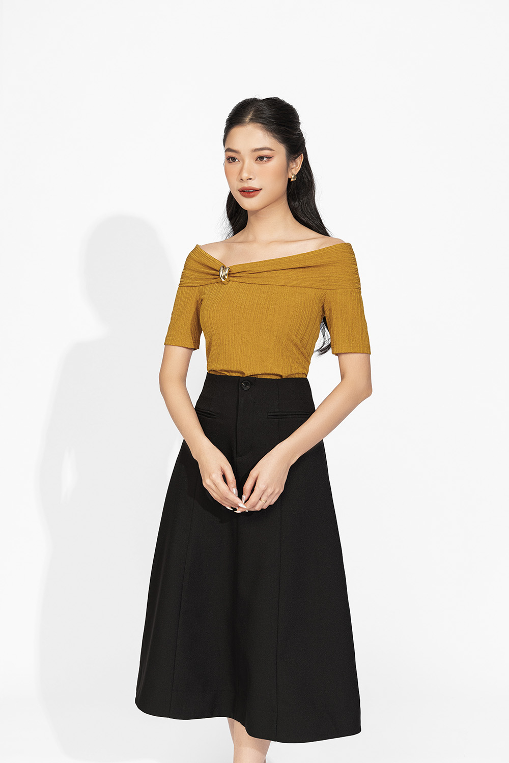 Áo kiểu nữ trễ vai dáng ôm