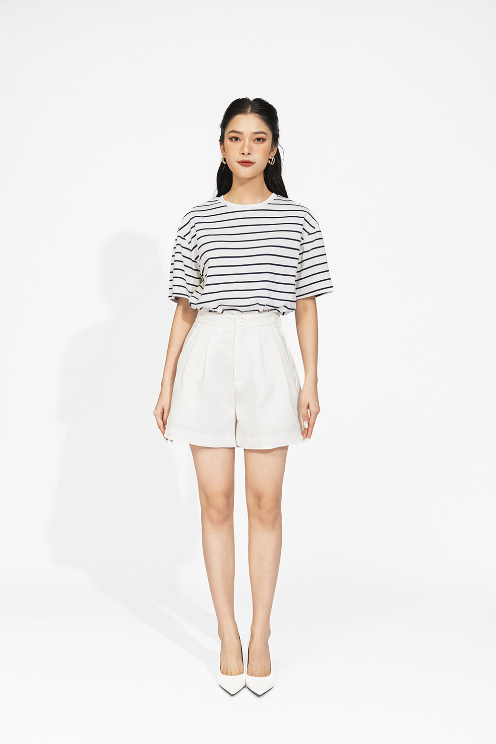 Áo thun nữ tay ngắn họa tiết kẻ ngang