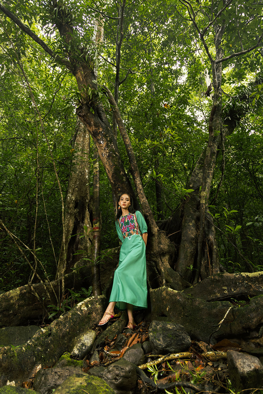 Đầm công sở dáng dài phối họa tiết