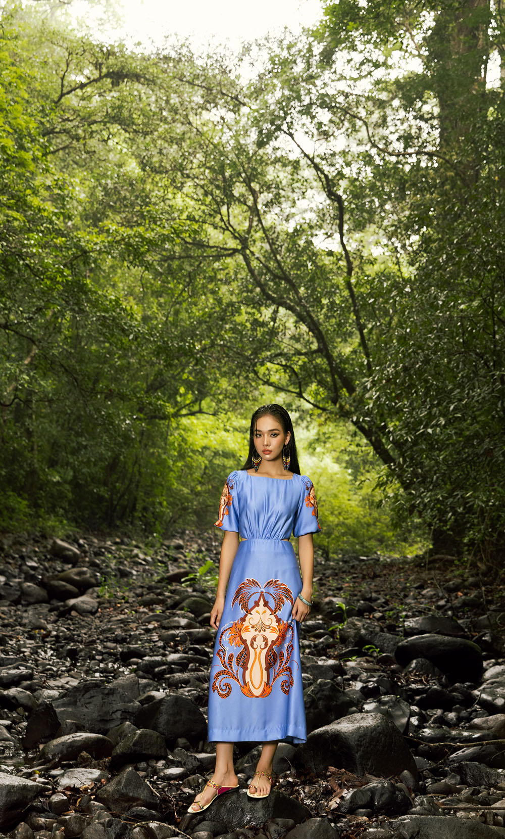 Đầm chữ a họa tiết eo cut-out HL24-35