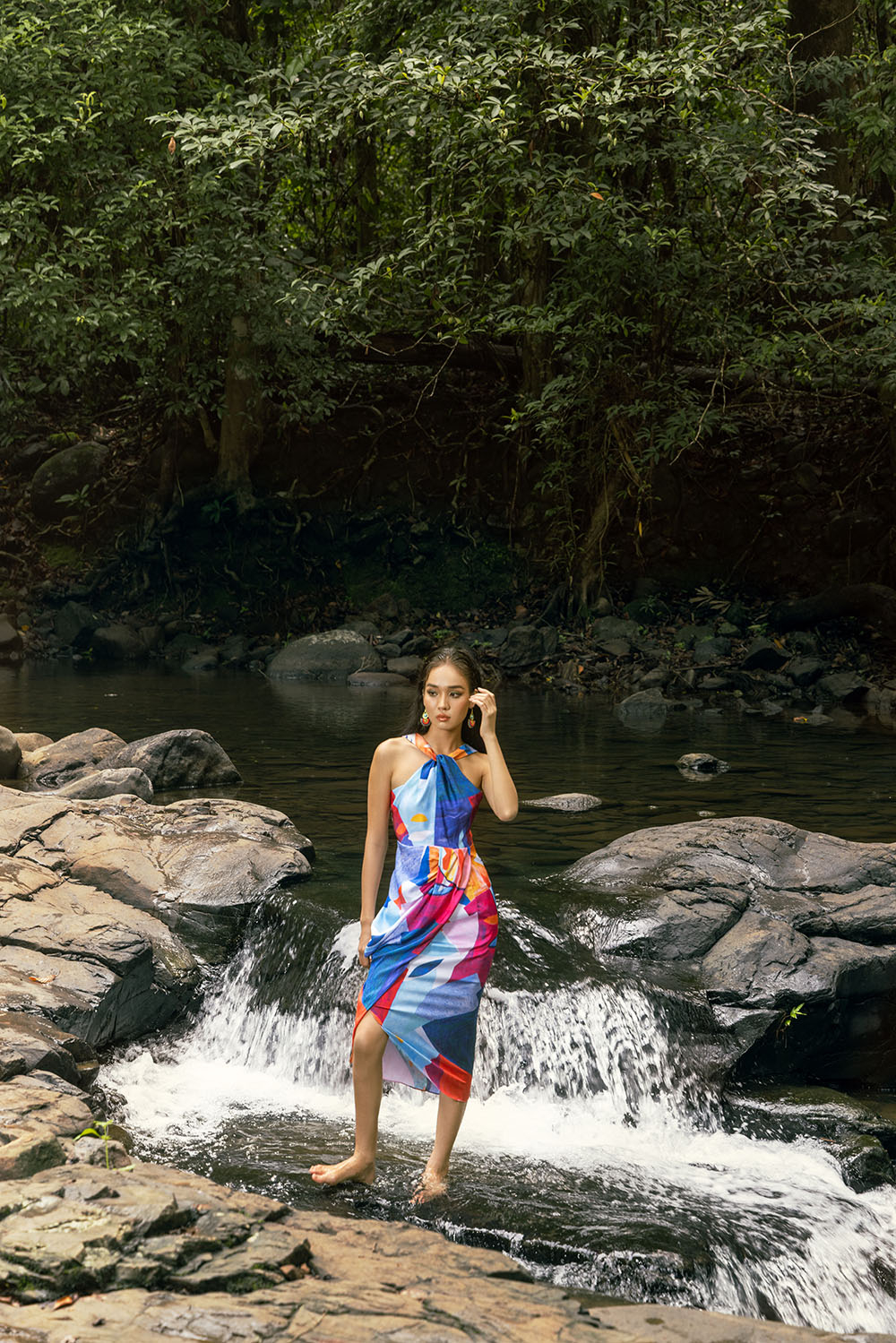 Đầm ôm body nhiều màu cổ yếm HL24-27