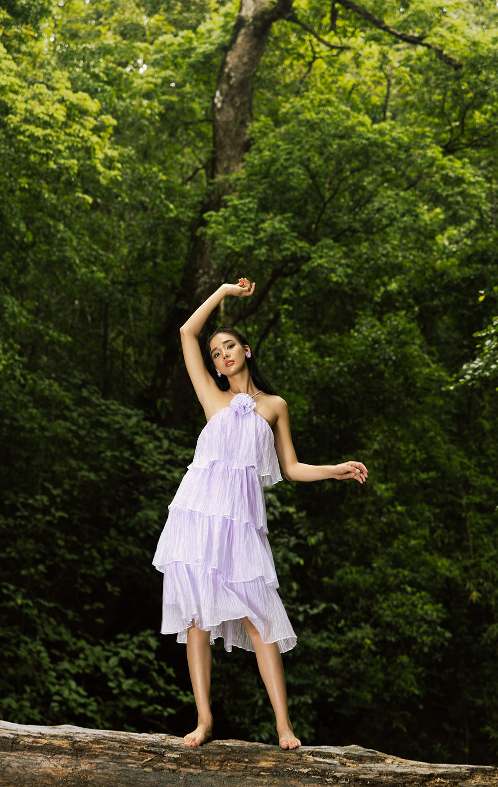 Đầm xòe nhiều tầng hai dây phối hoa