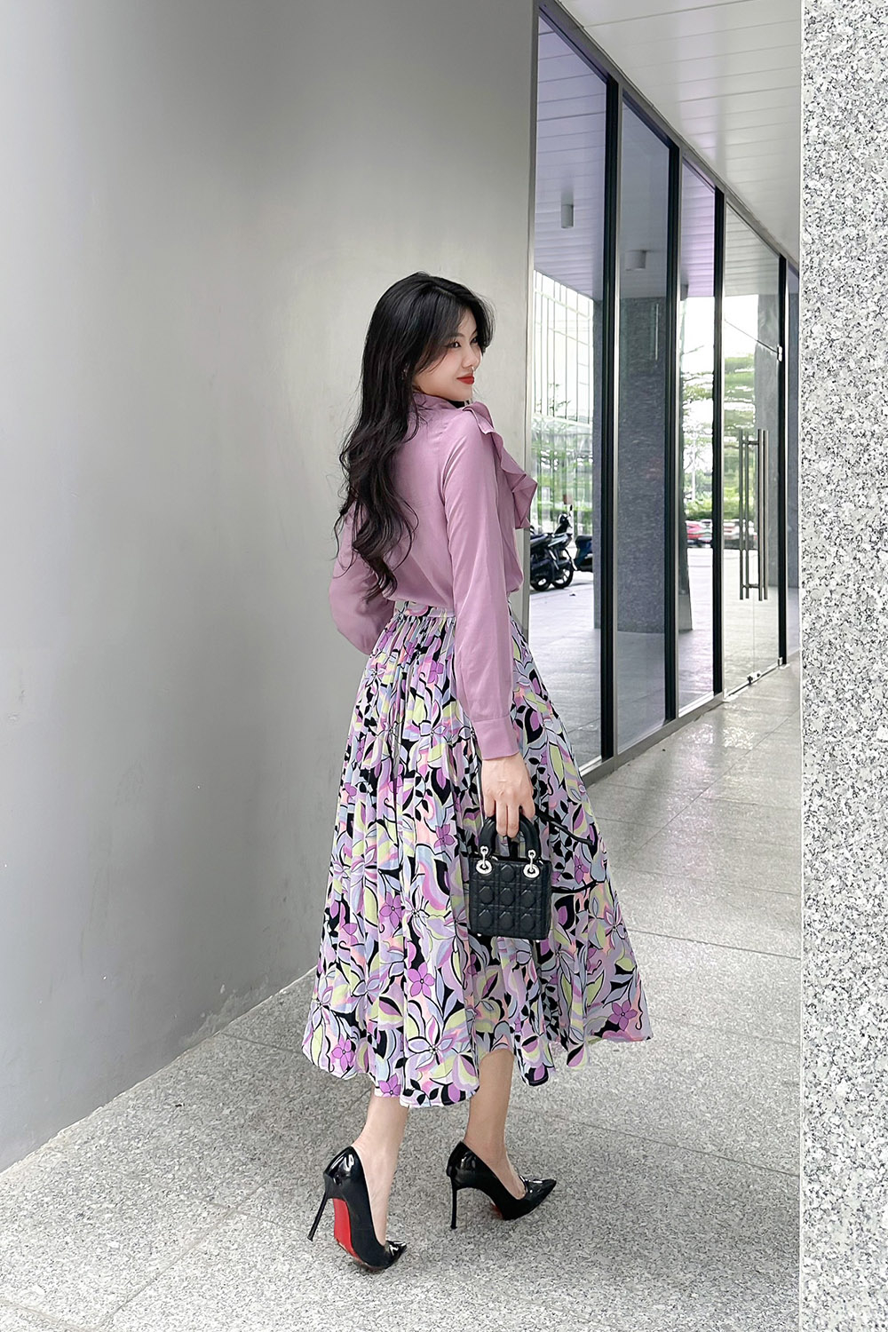 Chân váy midi xếp ly họa tiết