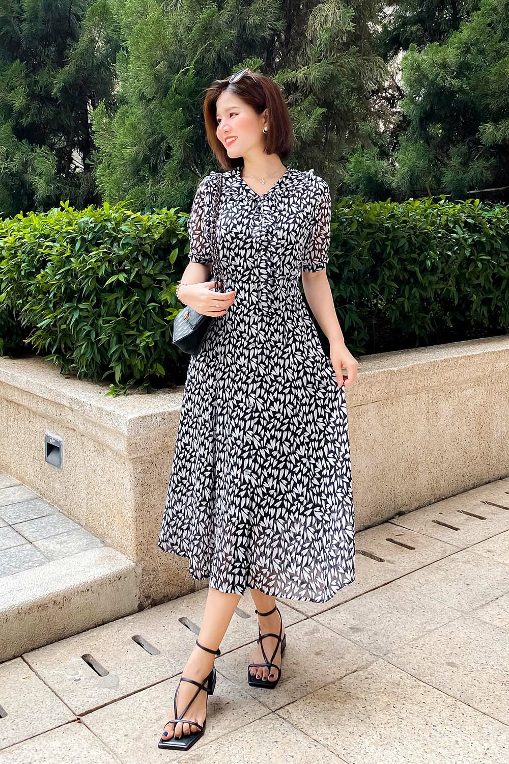 Đầm voan trung niên xòe họa tiết cổ viền bèo KK150-21