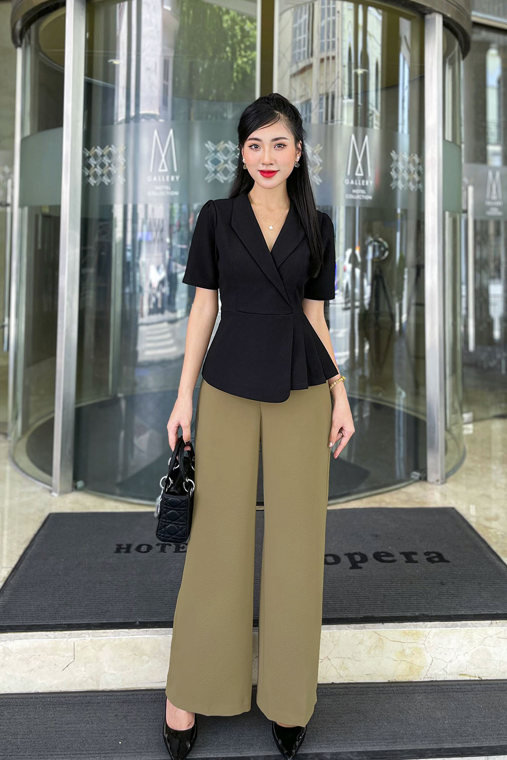 Áo kiểu nữ peplum màu đen