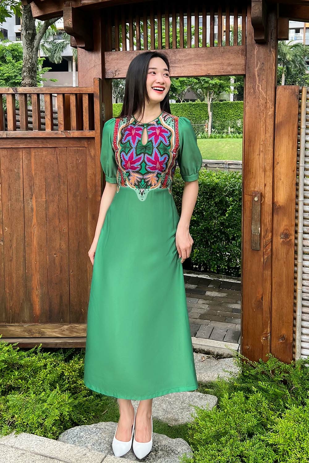 Đầm công sở dáng dài phối họa tiết