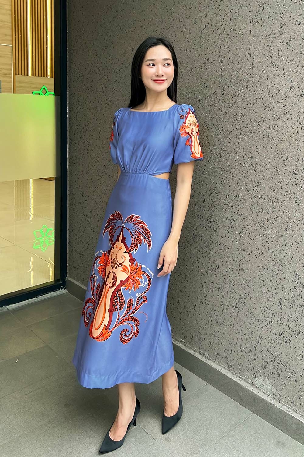 Đầm chữ a họa tiết eo cut-out