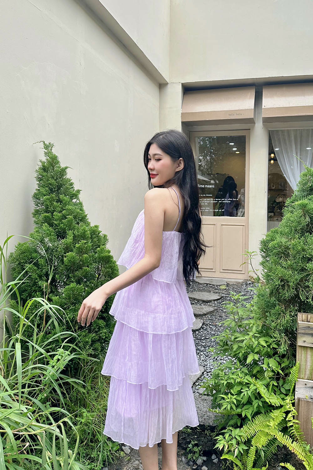 Đầm xòe nhiều tầng hai dây phối hoa
