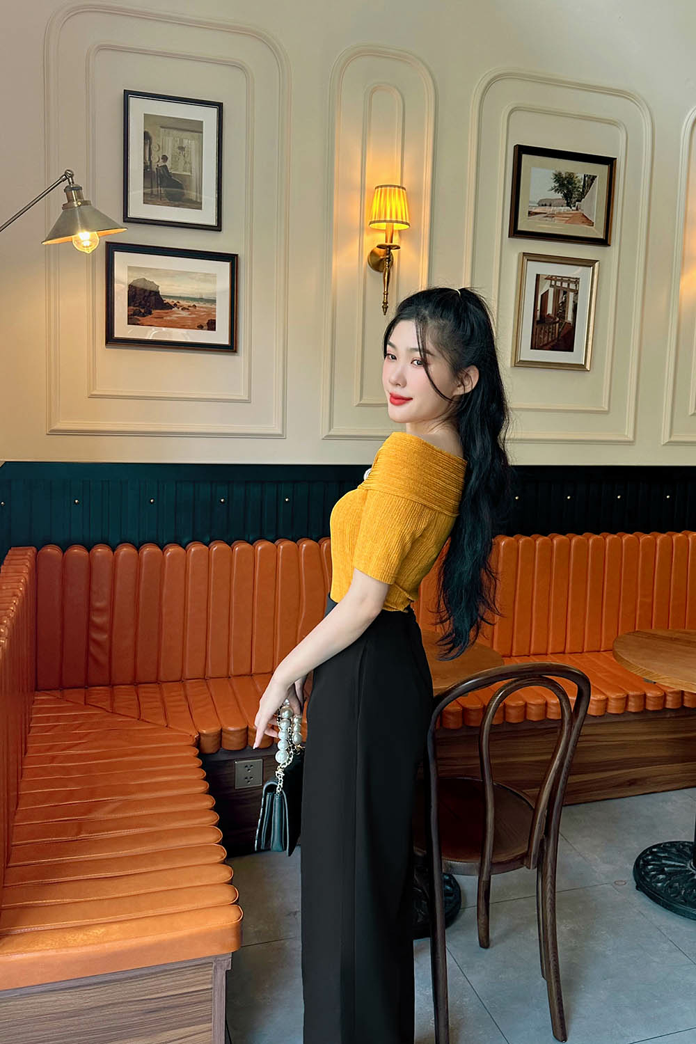 Áo kiểu nữ trễ vai dáng ôm