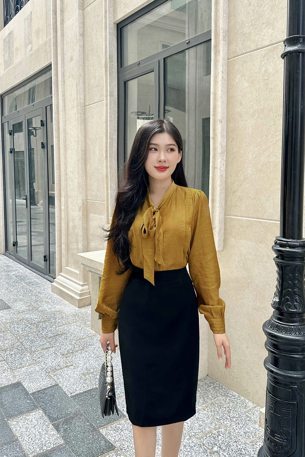 Chân váy bút chì công sở màu đen