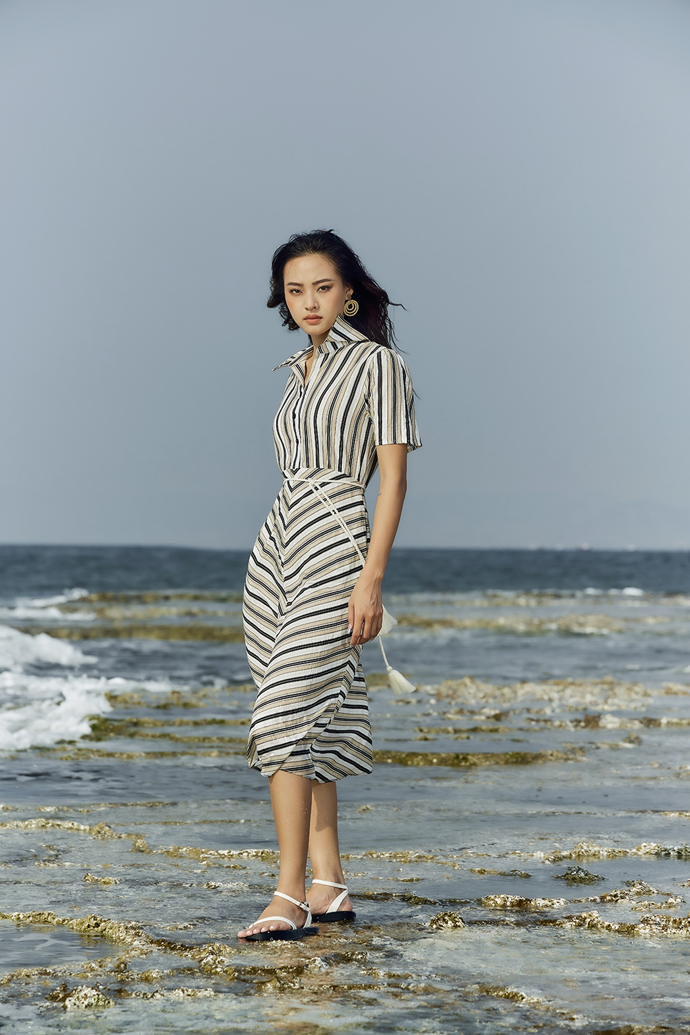 Đầm sơ mi công sở dáng xòe thắt eo