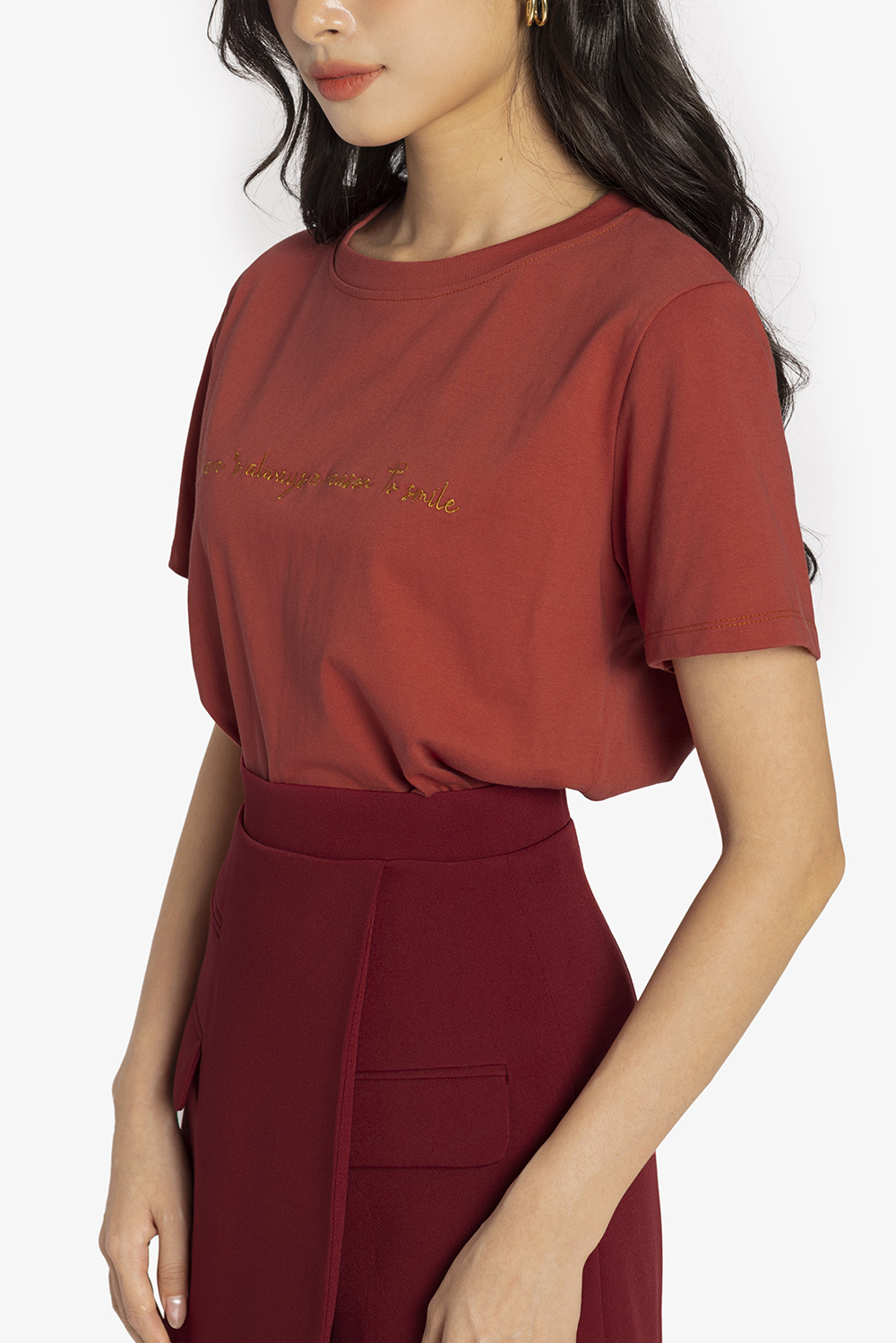 Áo thun nữ tay ngắn cổ tròn basic