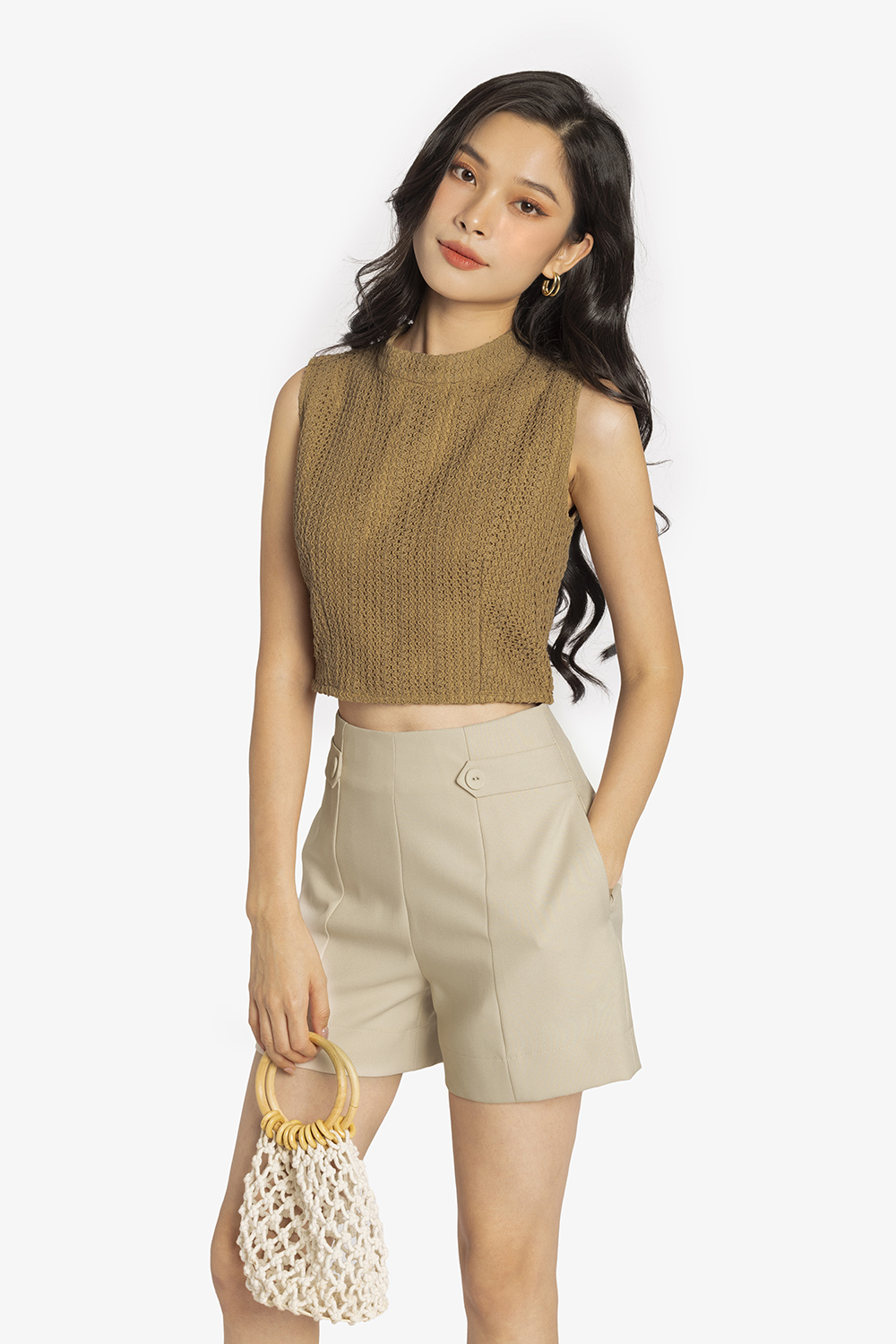 Quần short nữ lưng cao màu kem