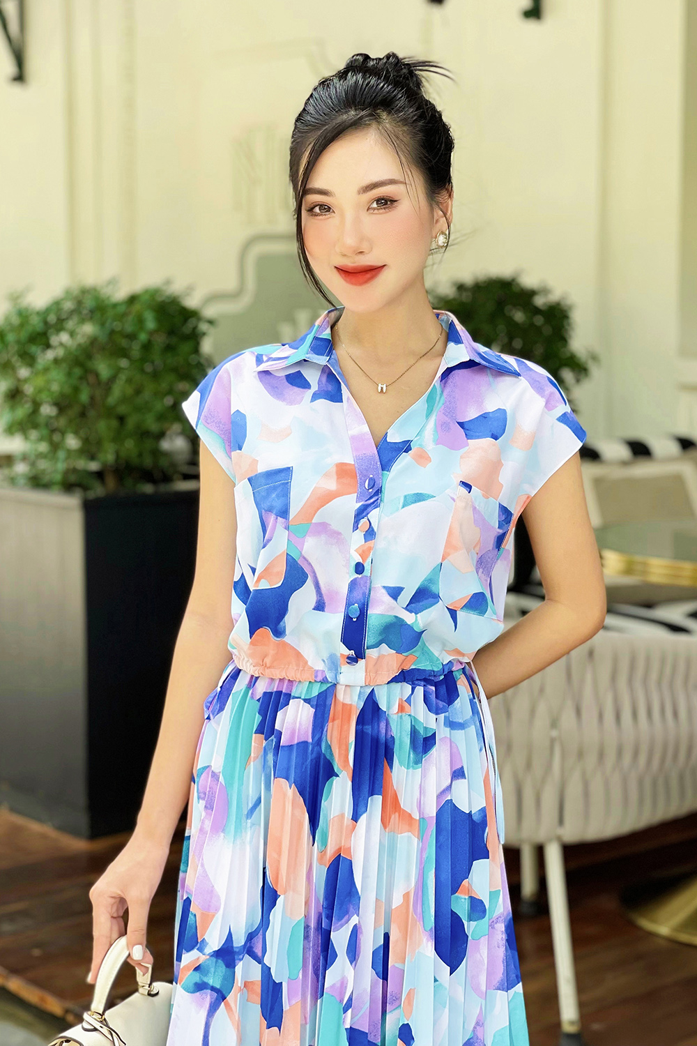 Áo sơ mi nữ dáng ngắn rút eo