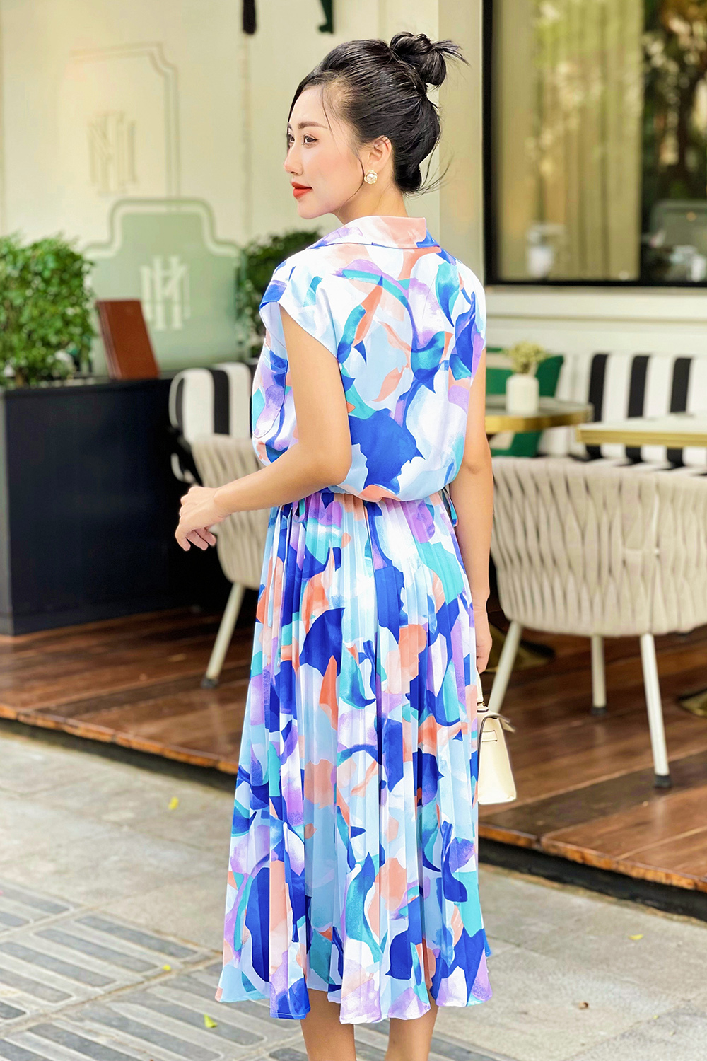 Áo sơ mi nữ dáng ngắn rút eo