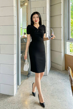 Đầm công sở màu đen dáng ôm cổ cách điệu