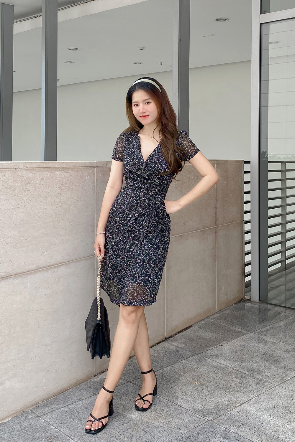 Đầm hoa nhí dáng chữ a cổ tim