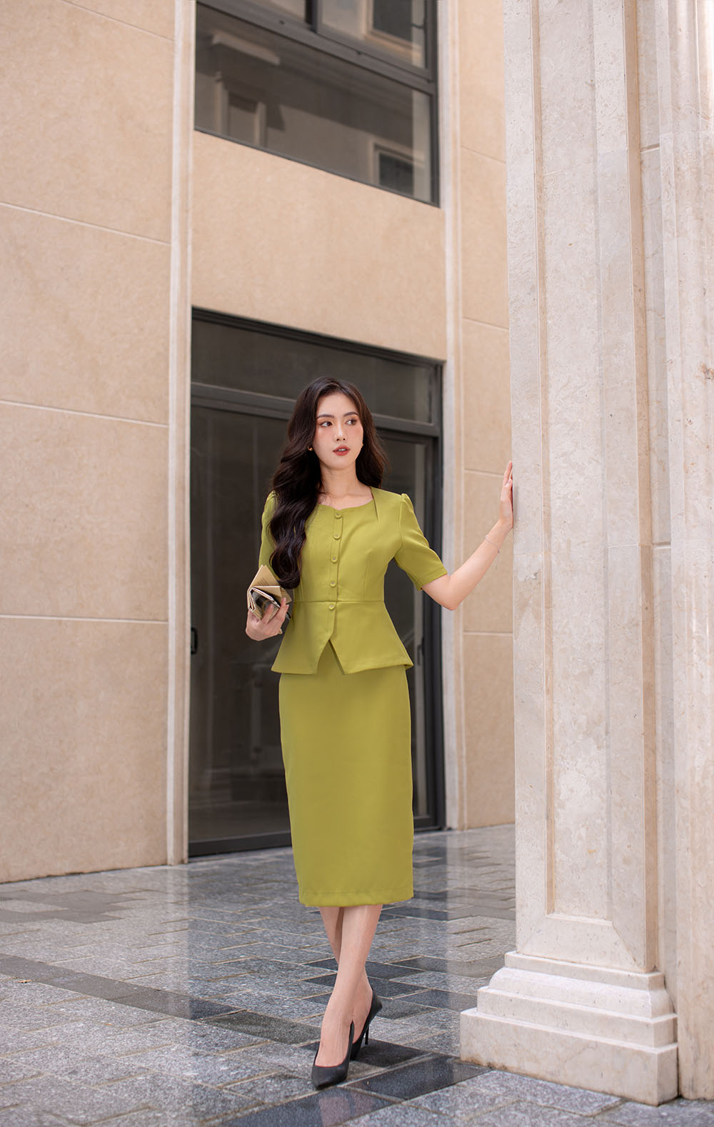 Đầm công sở peplum dáng ôm