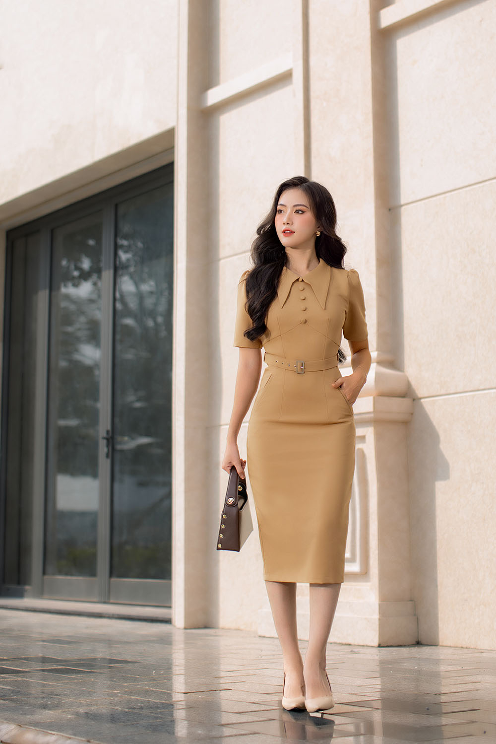 Khám phá 5 chất vải may chân váy đồng phục công sở | Phú Hoàng Uniform