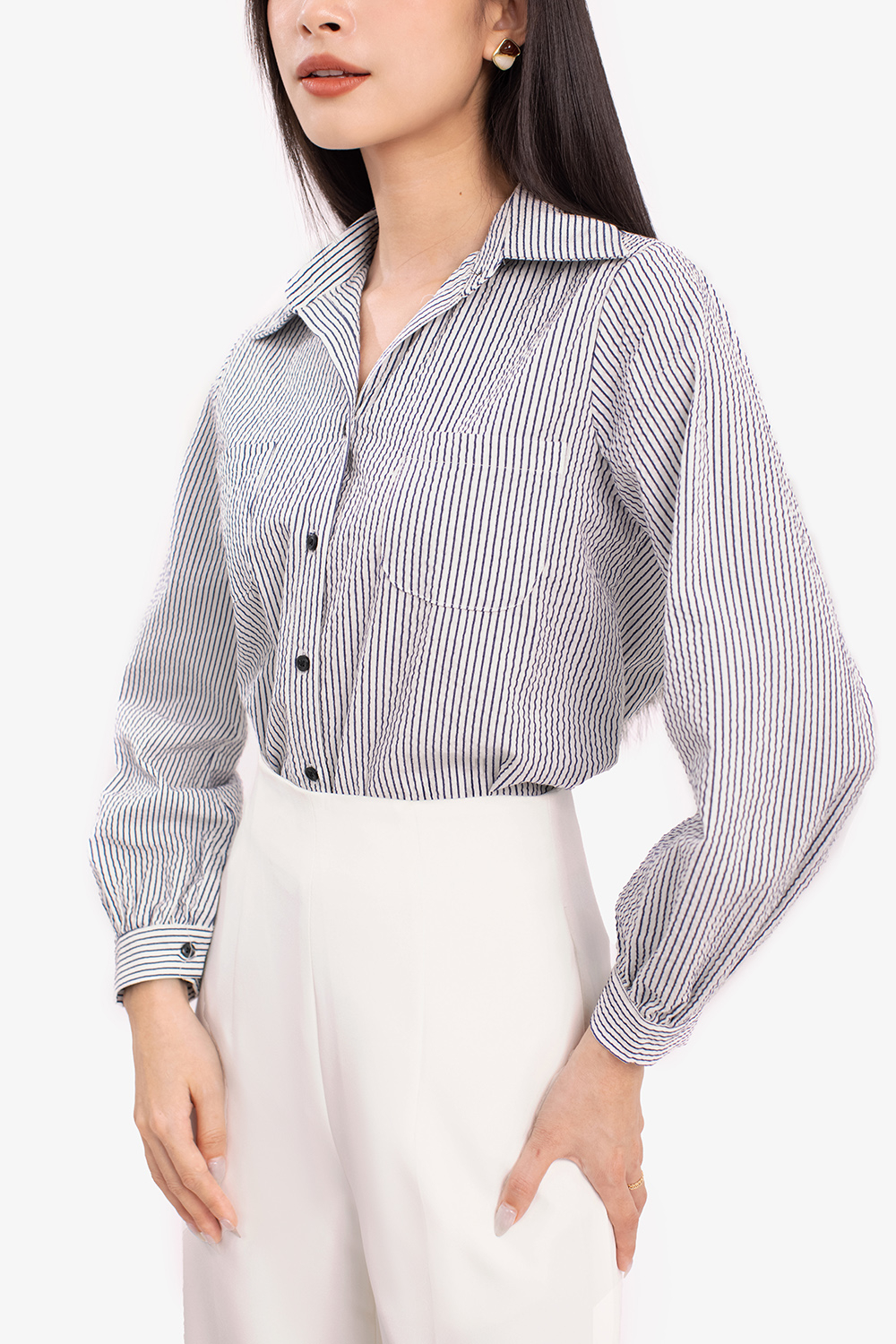 Áo sơ mi nữ tay dài họa tiết kẻ sọc