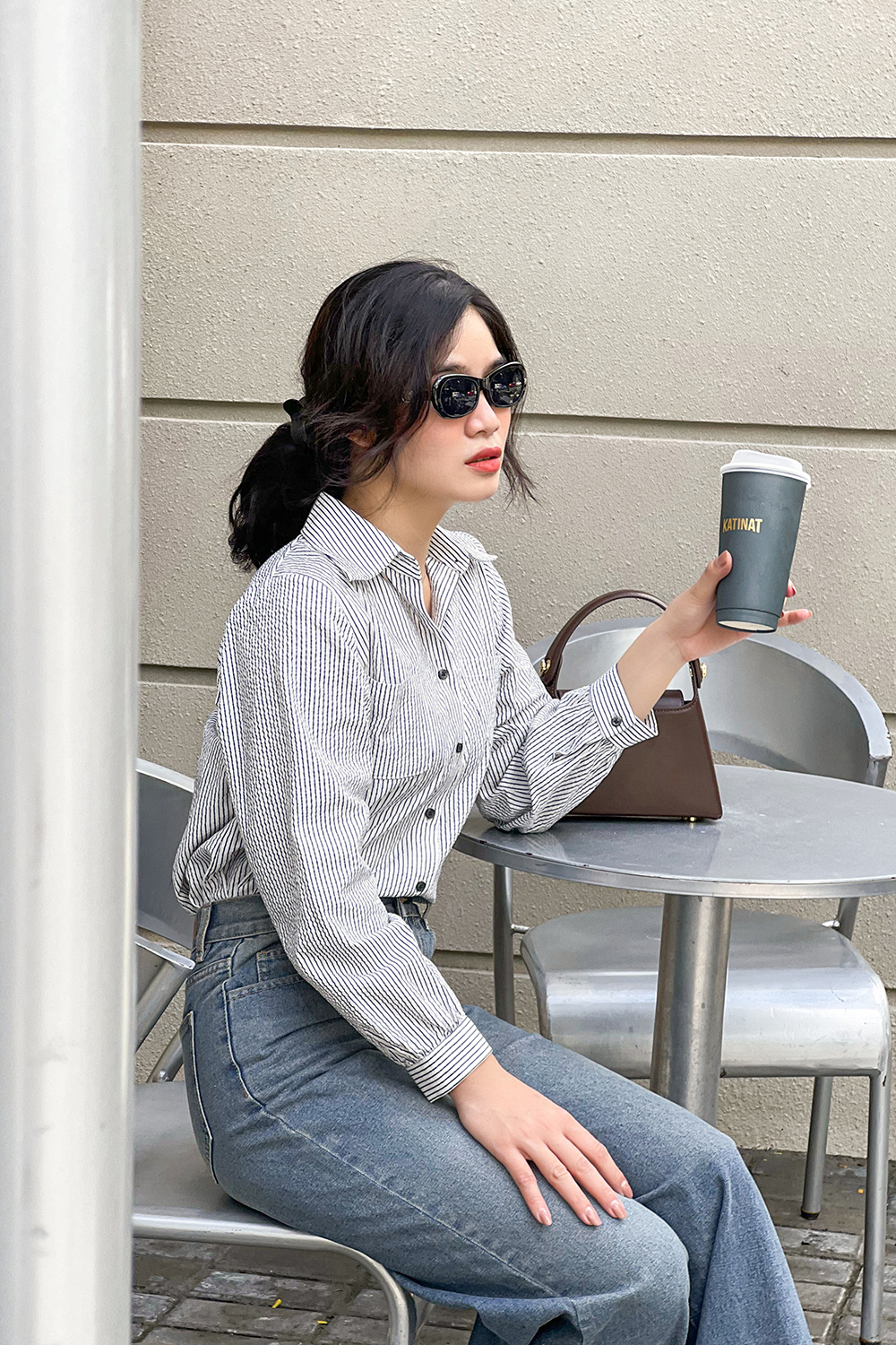 Áo sơ mi nữ tay dài họa tiết kẻ sọc