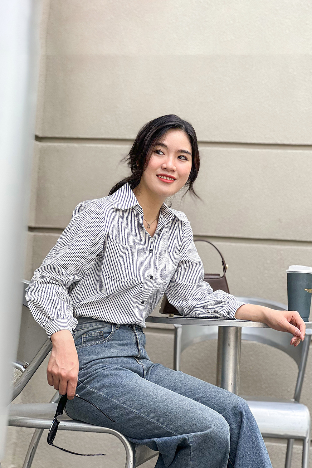 Áo sơ mi nữ tay dài họa tiết kẻ sọc