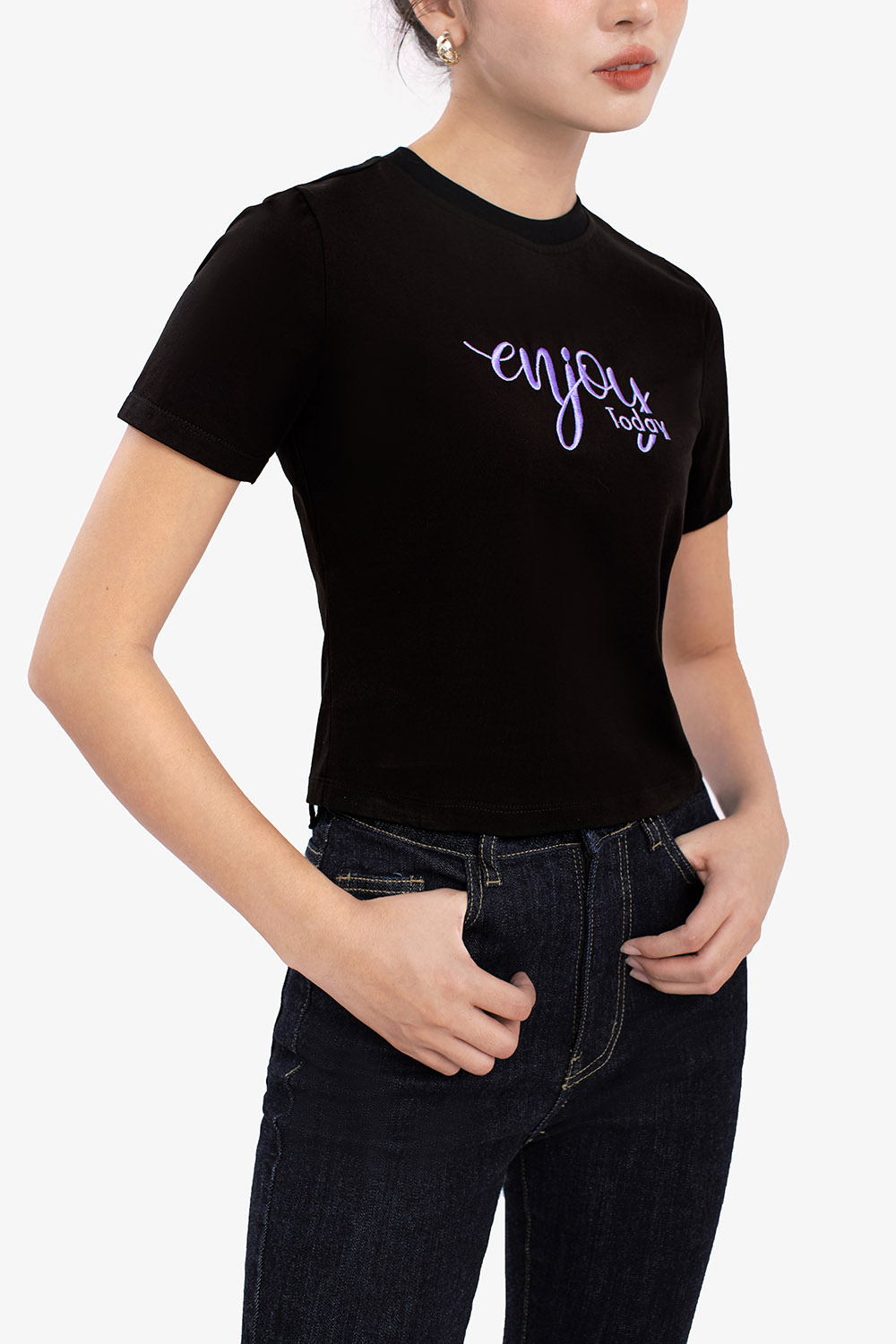 Áo thun nữ croptop màu đen