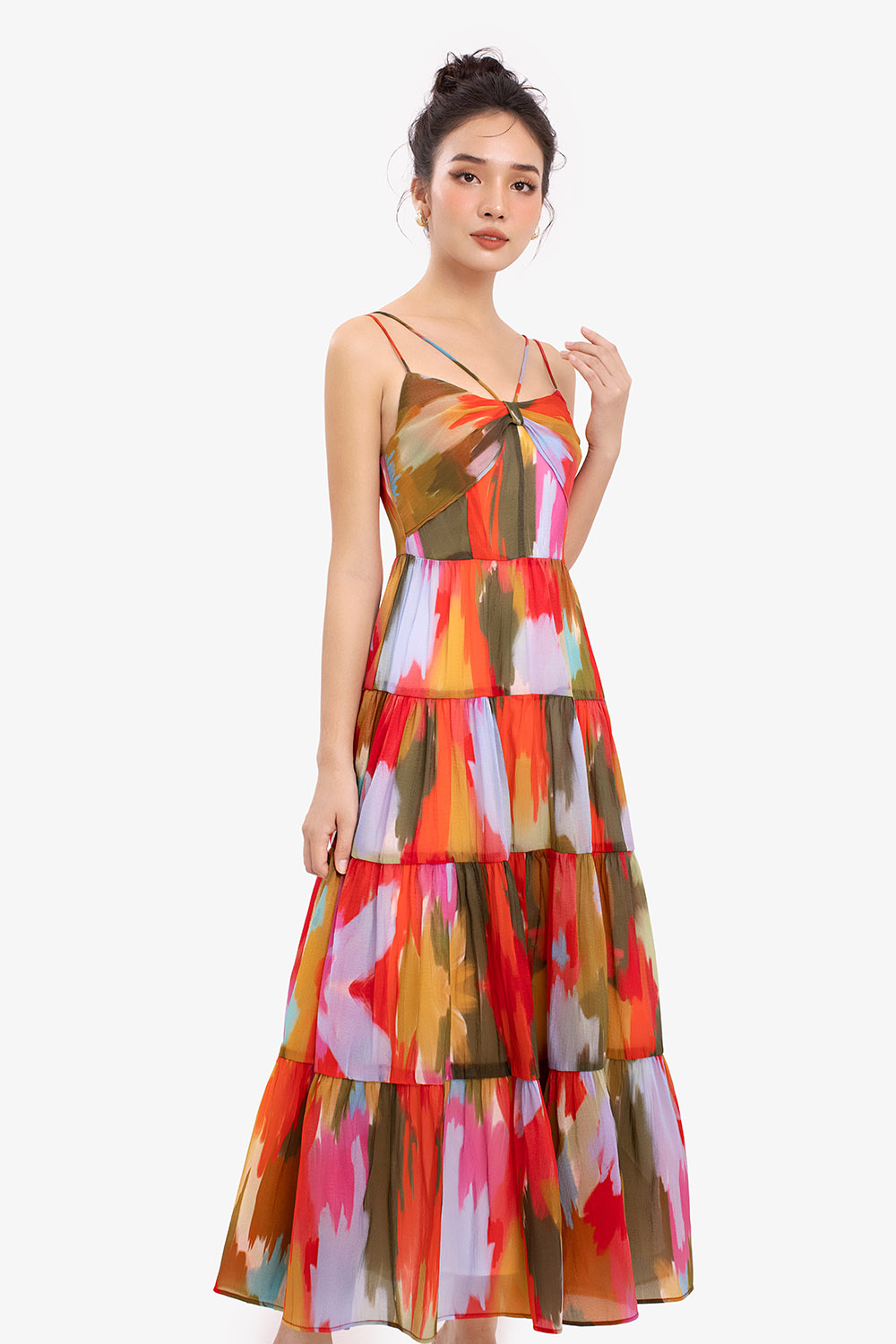 Đầm hai dây dáng dài xếp tầng họa tiết loang màu