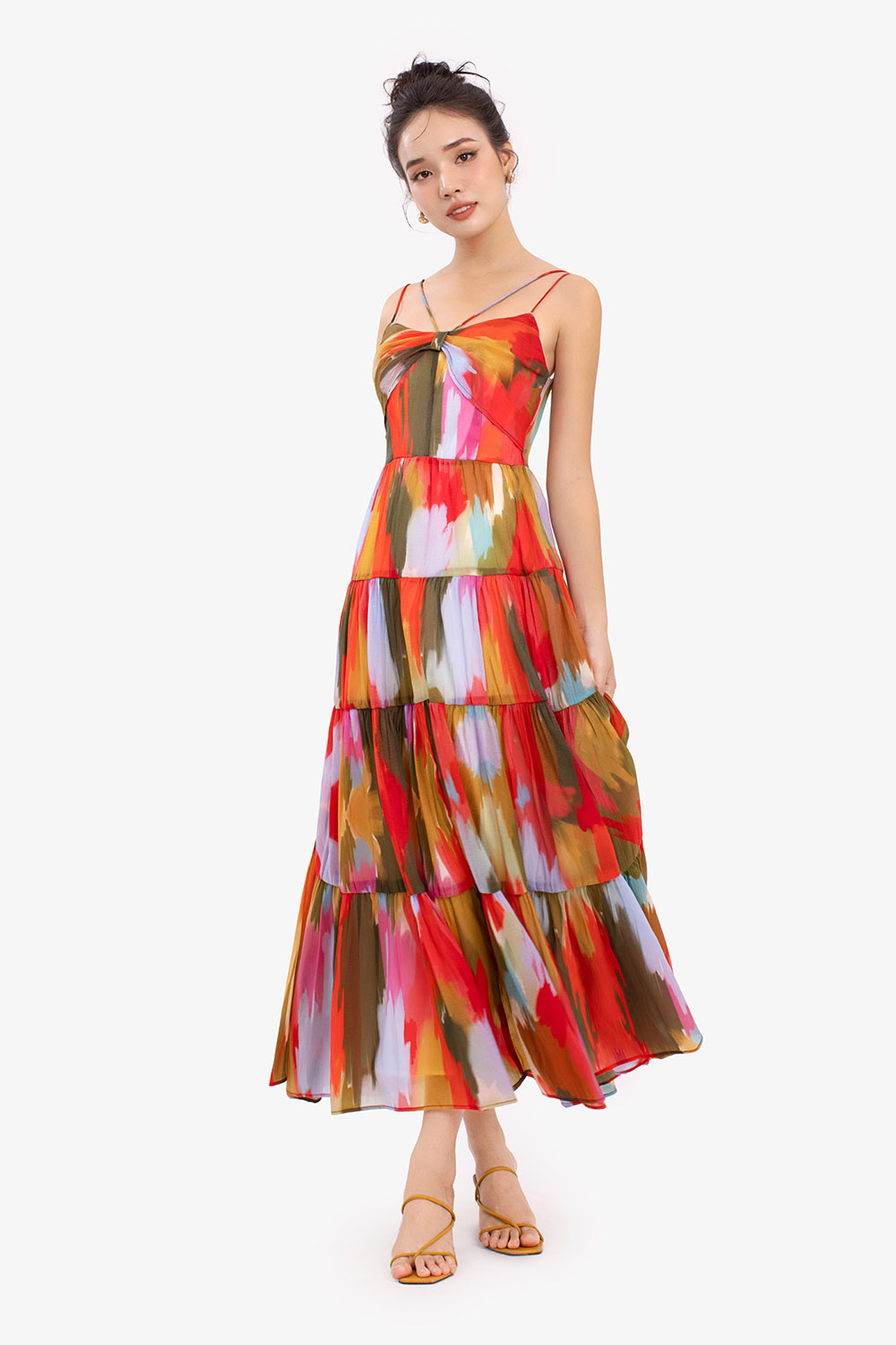 Đầm hai dây dáng dài xếp tầng họa tiết loang màu